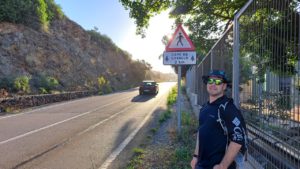 Die ersten romatischen Kilometer an der Strasse